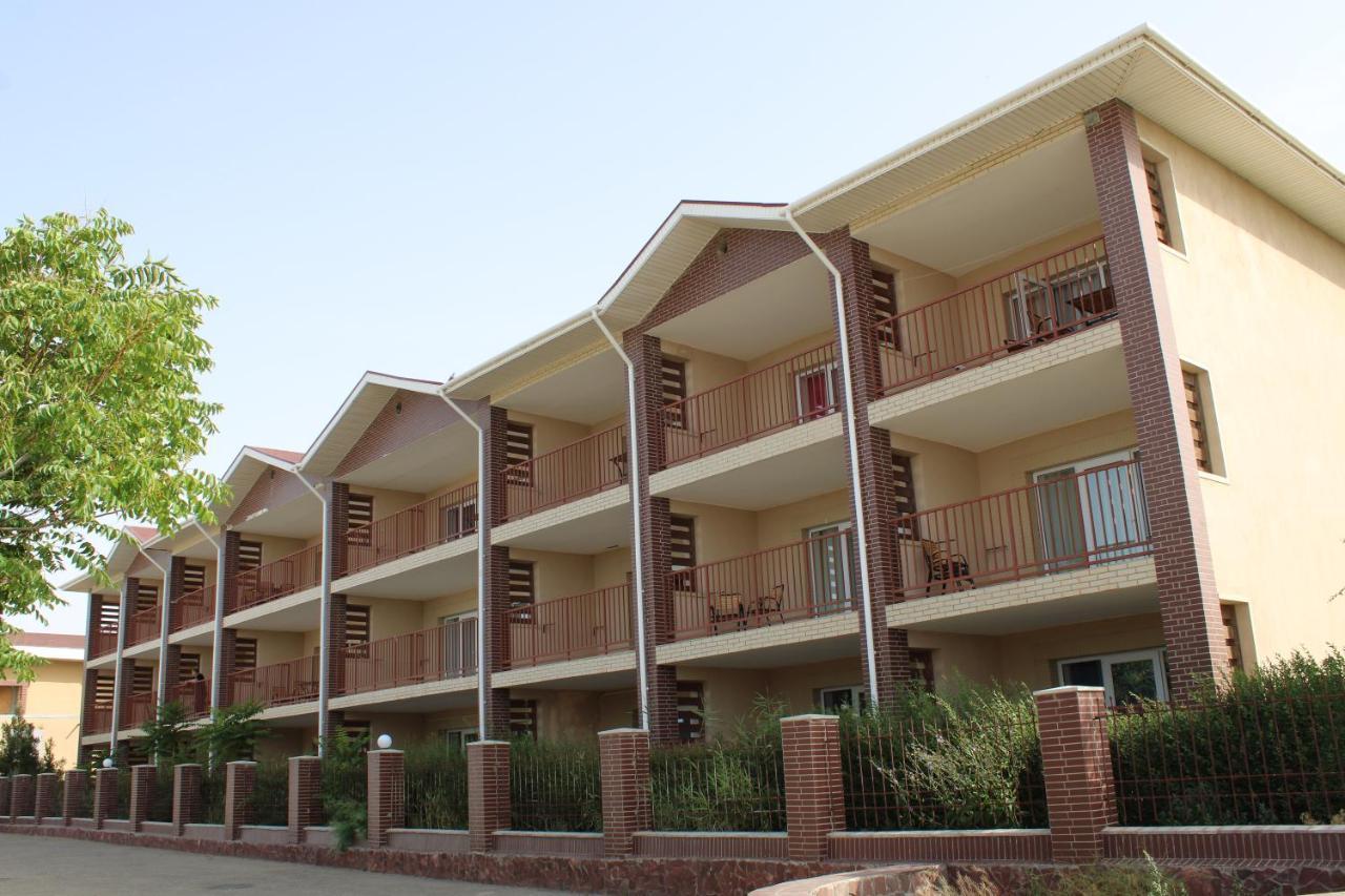 Guest House Dostar - Жағажай Үй Достар Aktau  Exterior foto